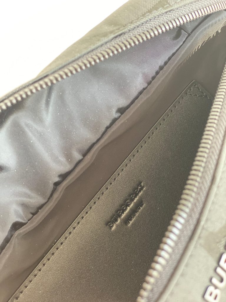 Burberry Canvas Bag 001320