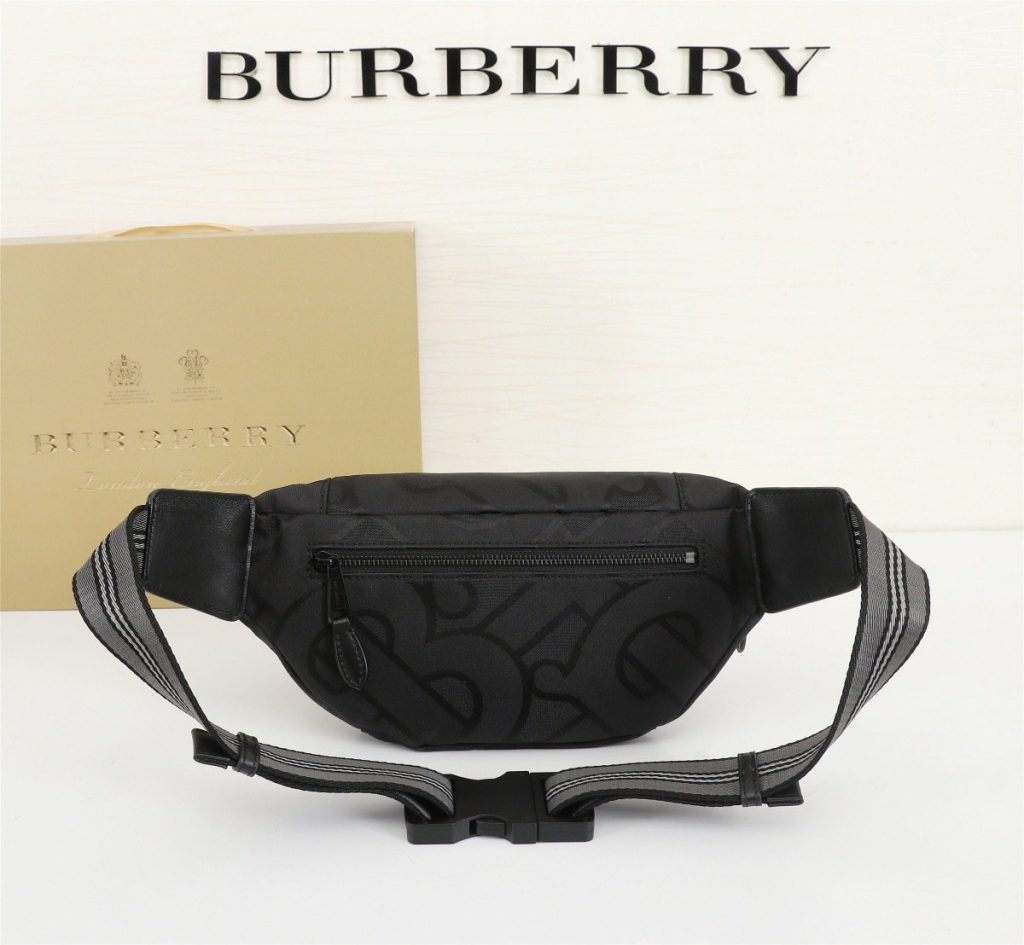 Burberry ECONYL x13x5cm Bag 40716