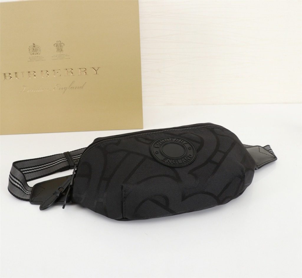 Burberry ECONYL x13x5cm Bag 40716