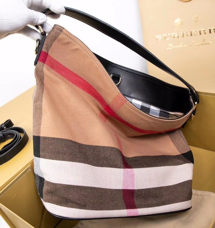 Burberry Bubrruy The Ashby Top Handle Bag 51461