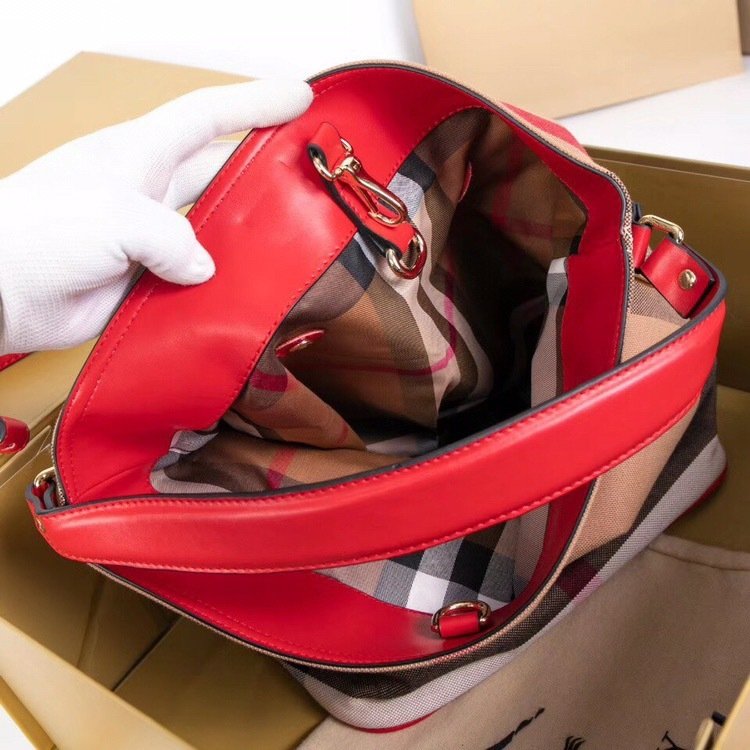 Burberry Bubrruy The Ashby Top Handle Bag 51461