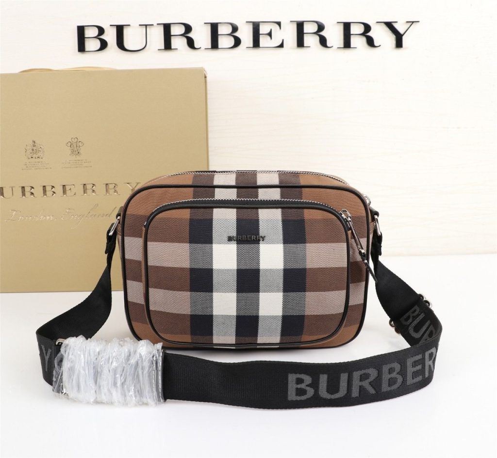 Burberry Canvas Bag 40718