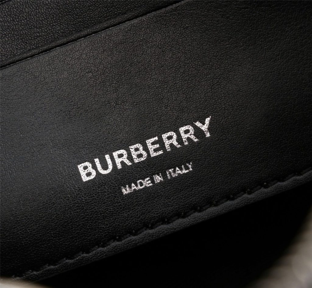 Burberry Canvas Bag 40718