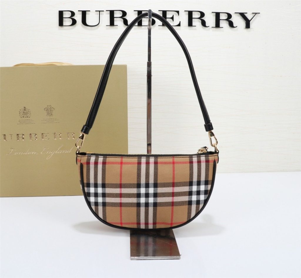 Burberry Vintage Bag 001290