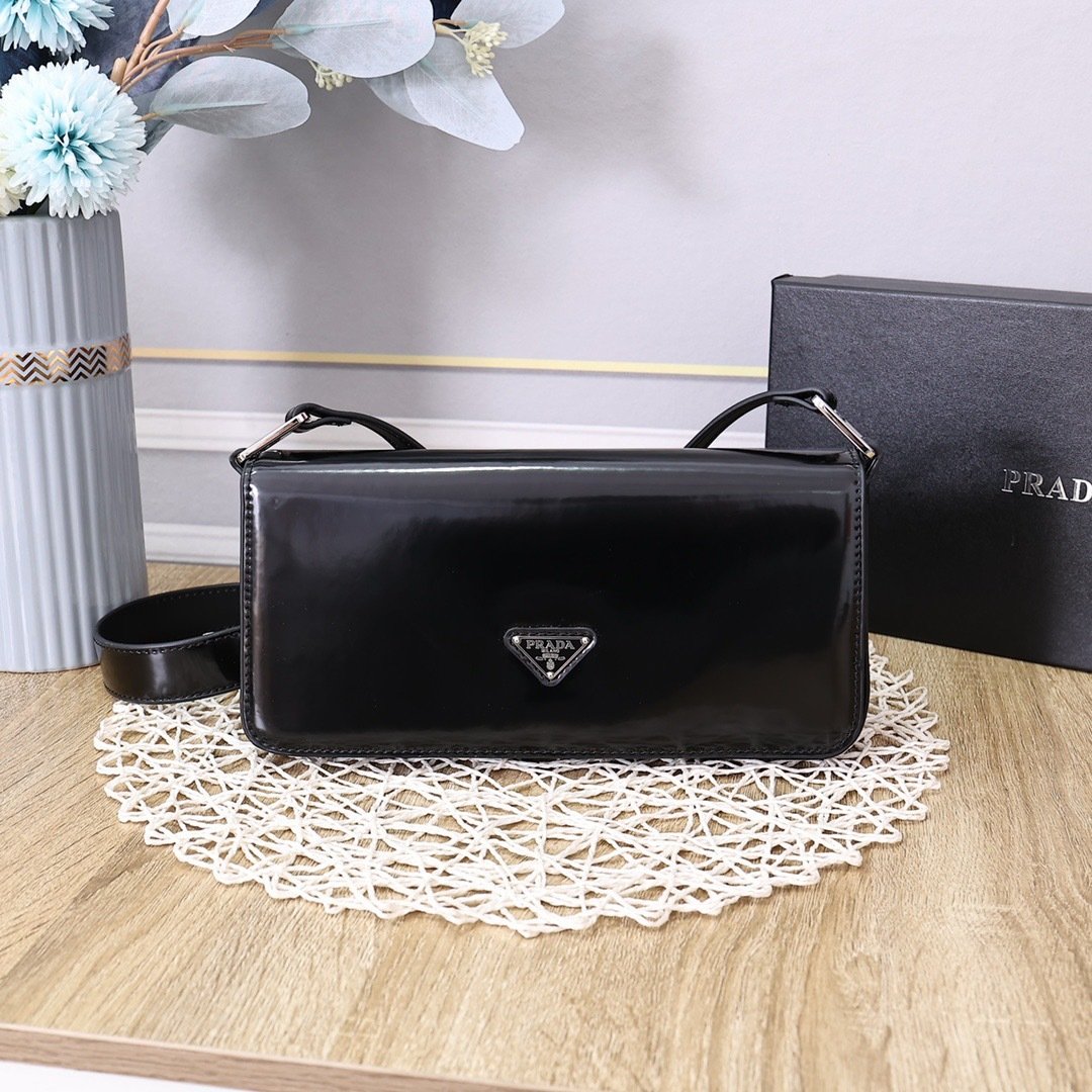 Prada Vintage Shoulder Bag 0835
