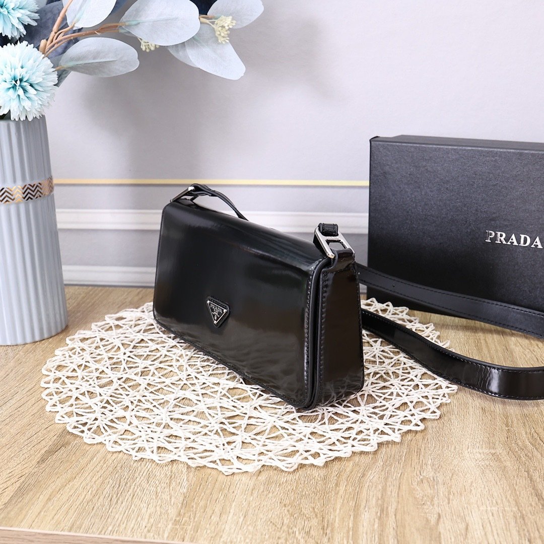 Prada Vintage Shoulder Bag 0835