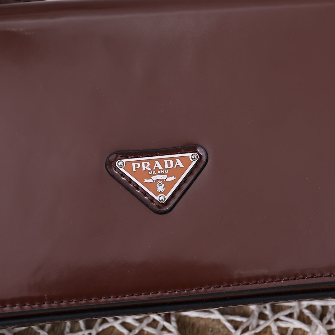 Prada Vintage Shoulder Bag 0835