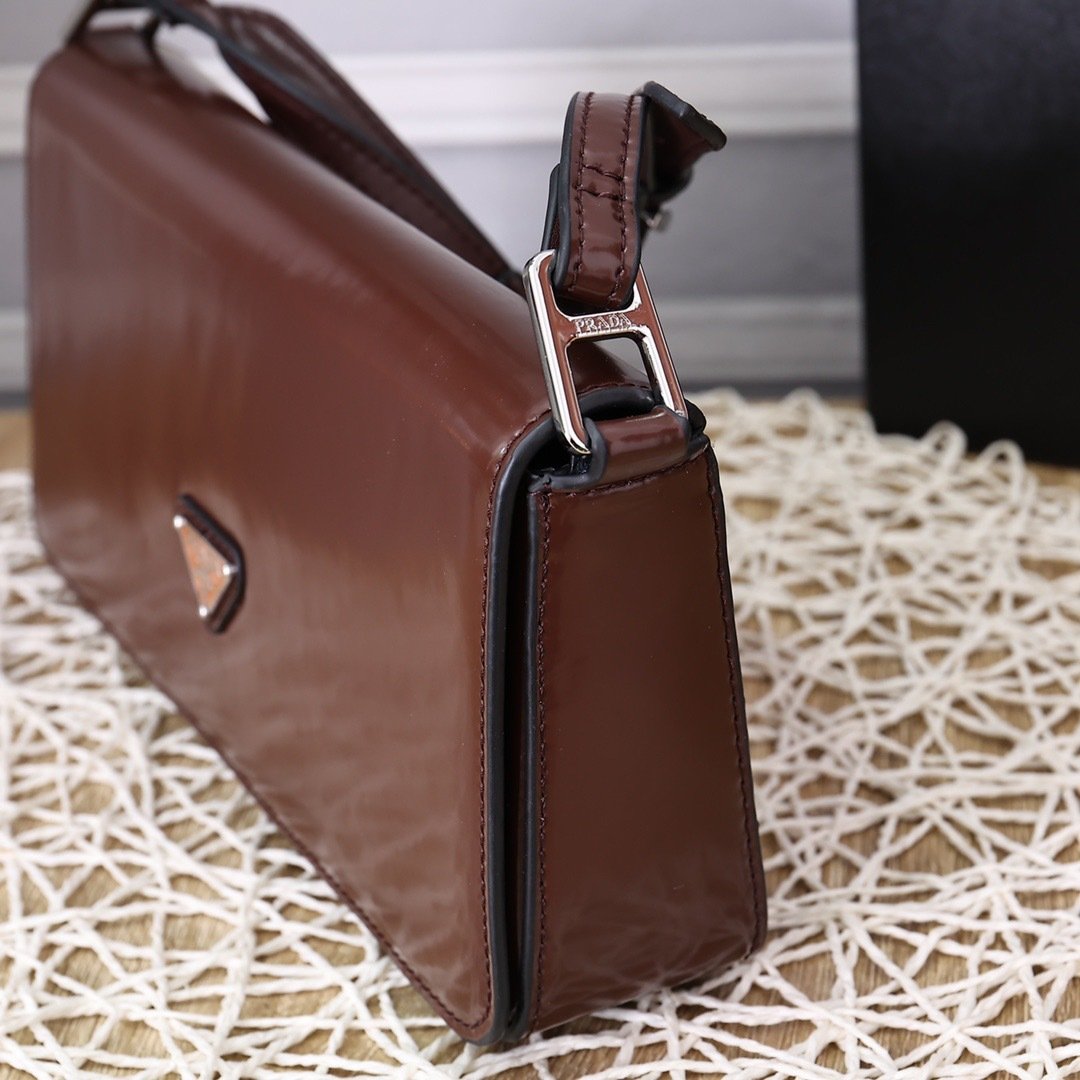 Prada Vintage Shoulder Bag 0835