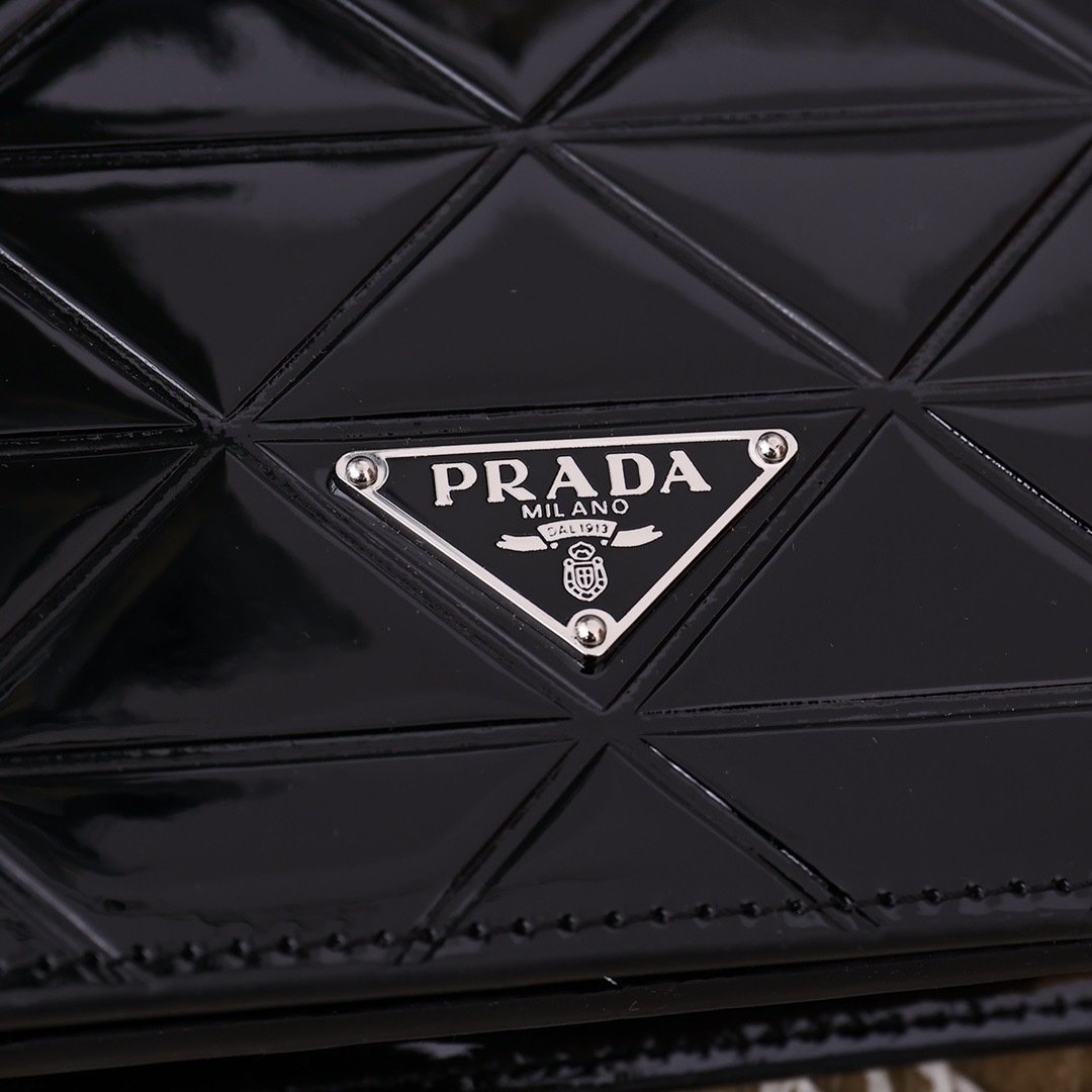 Prada Mario Shoulder Bag 0833