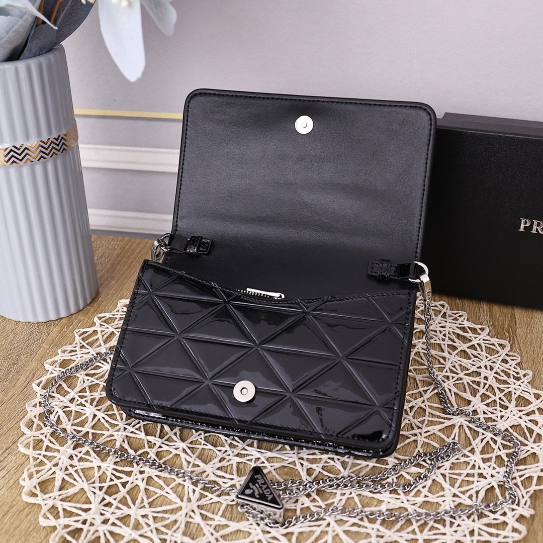 Prada Mario Shoulder Bag 0833