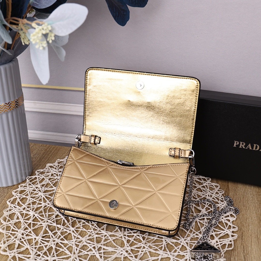 Prada Mario Shoulder Bag 0833