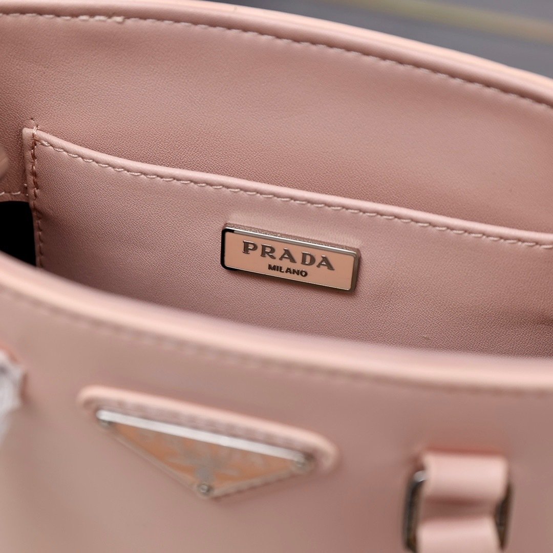 Prada Top Handle Bag 0836