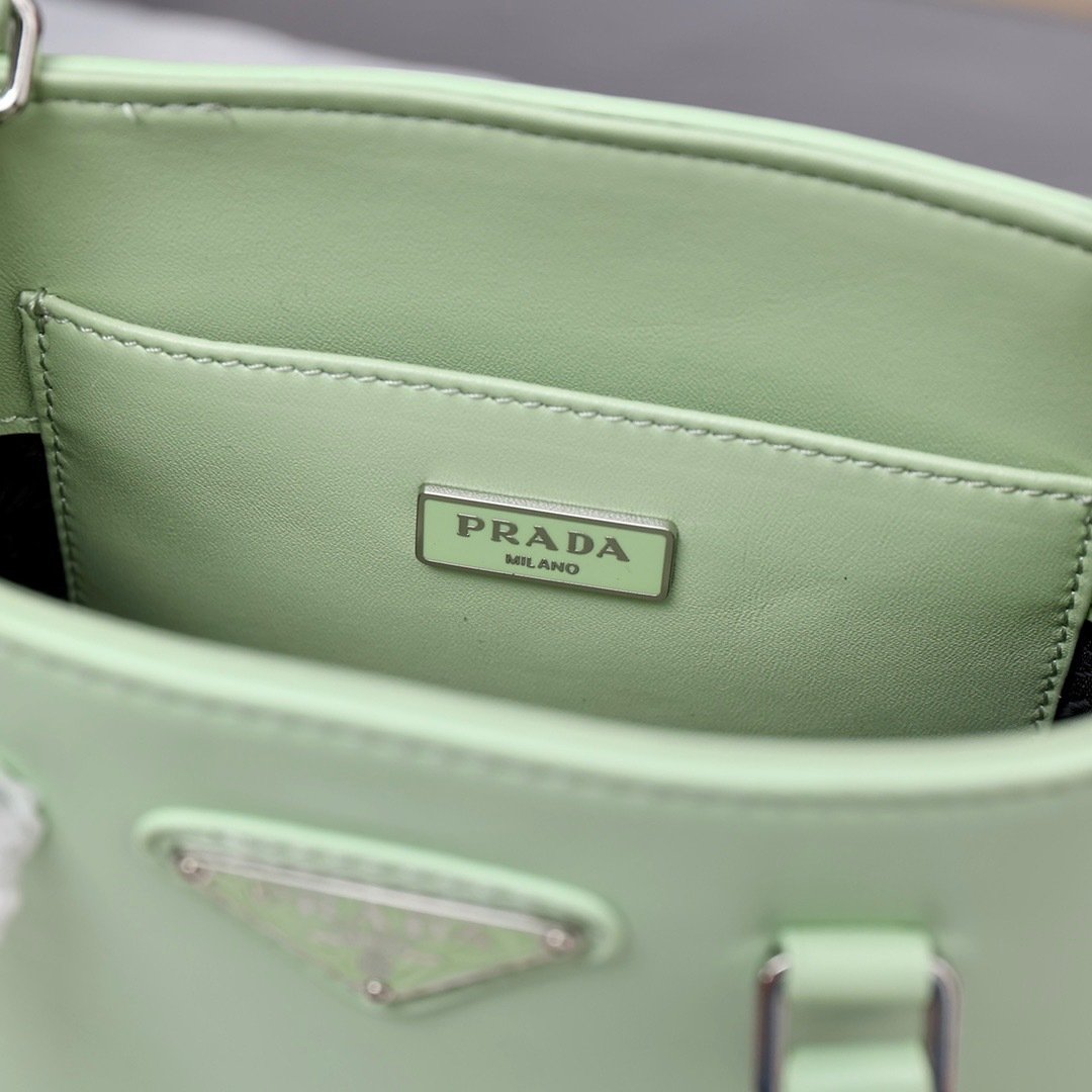 Prada Top Handle Bag 0836