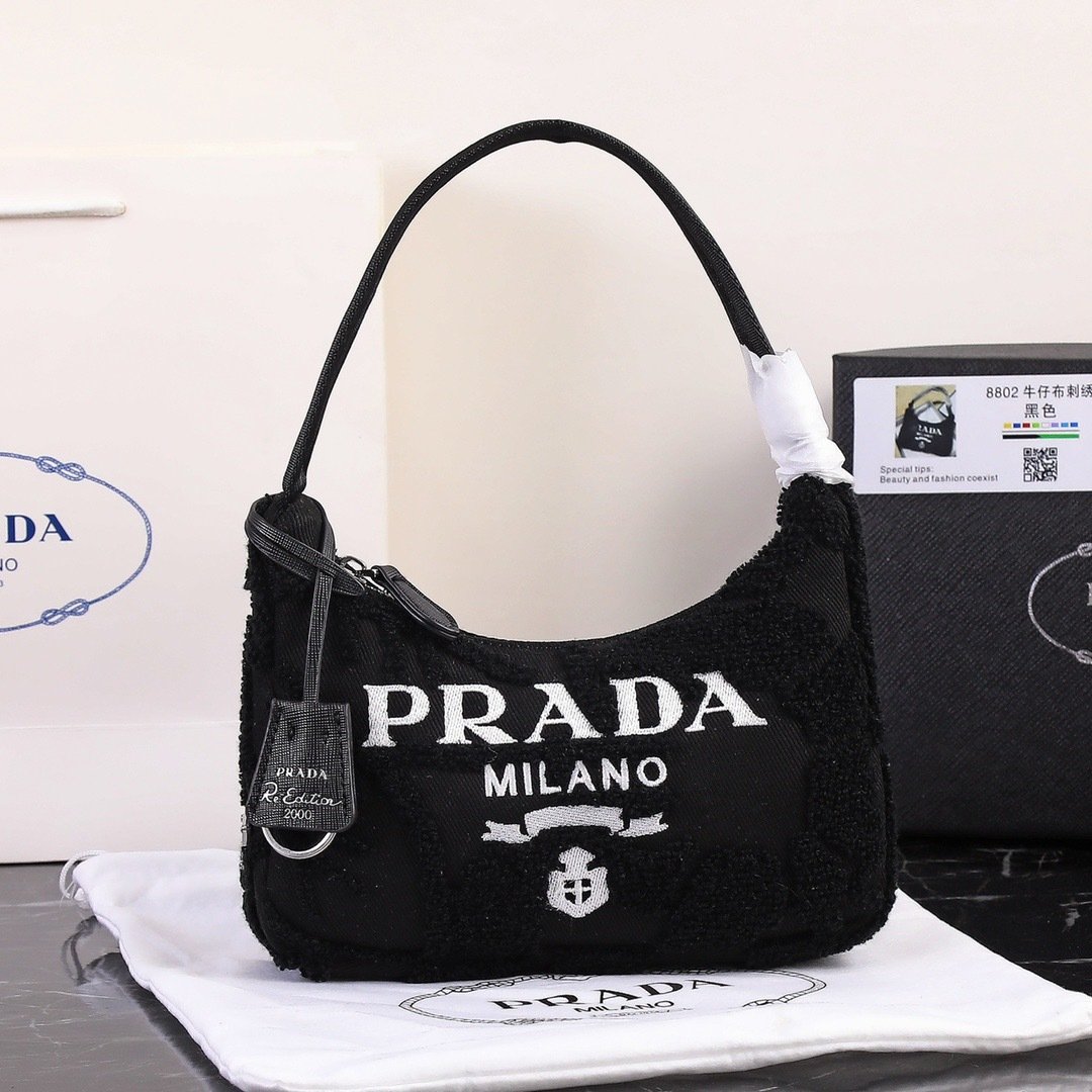 Prada Re-Edition Top Handle Bag 001280