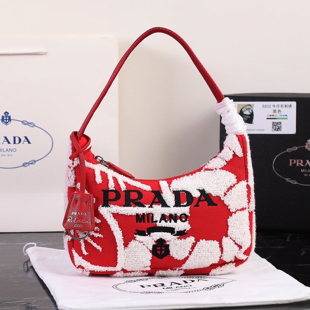 Prada Re-Edition Top Handle Bag 001280