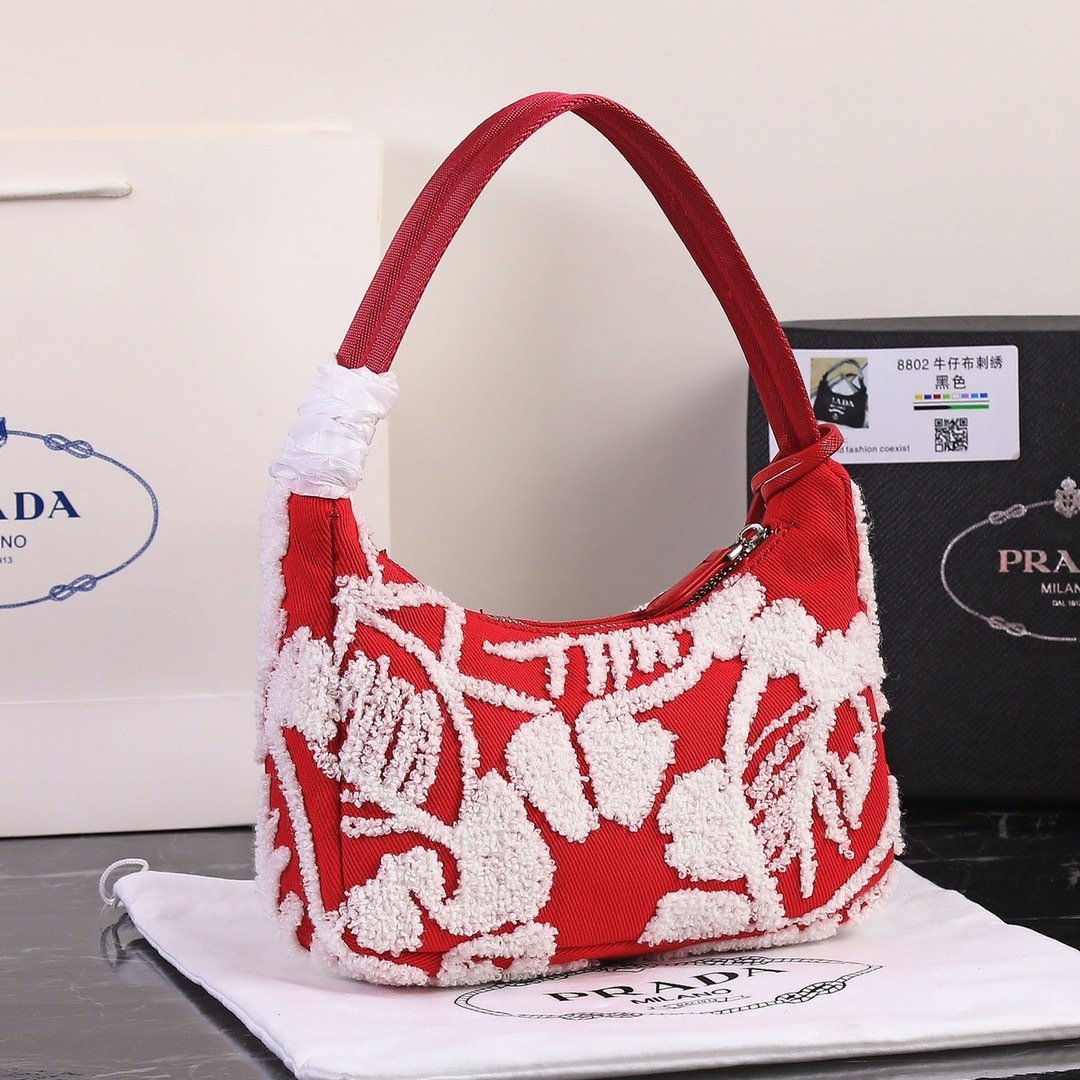 Prada Re-Edition Top Handle Bag 001280