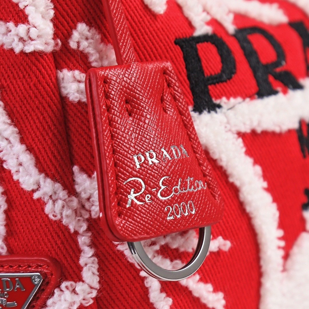 Prada Re-Edition Top Handle Bag 001280