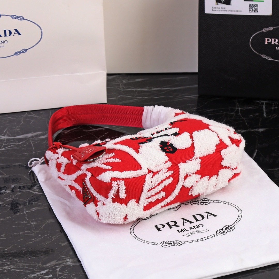 Prada Re-Edition Top Handle Bag 001280