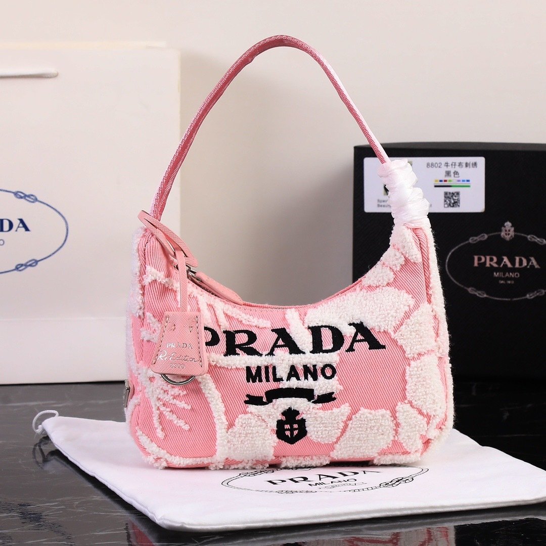 Prada Re-Edition Top Handle Bag 001280