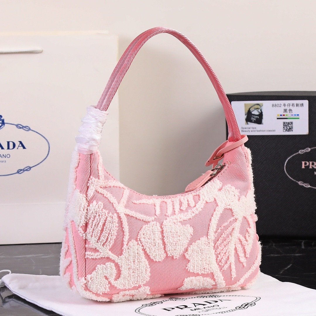 Prada Re-Edition Top Handle Bag 001280