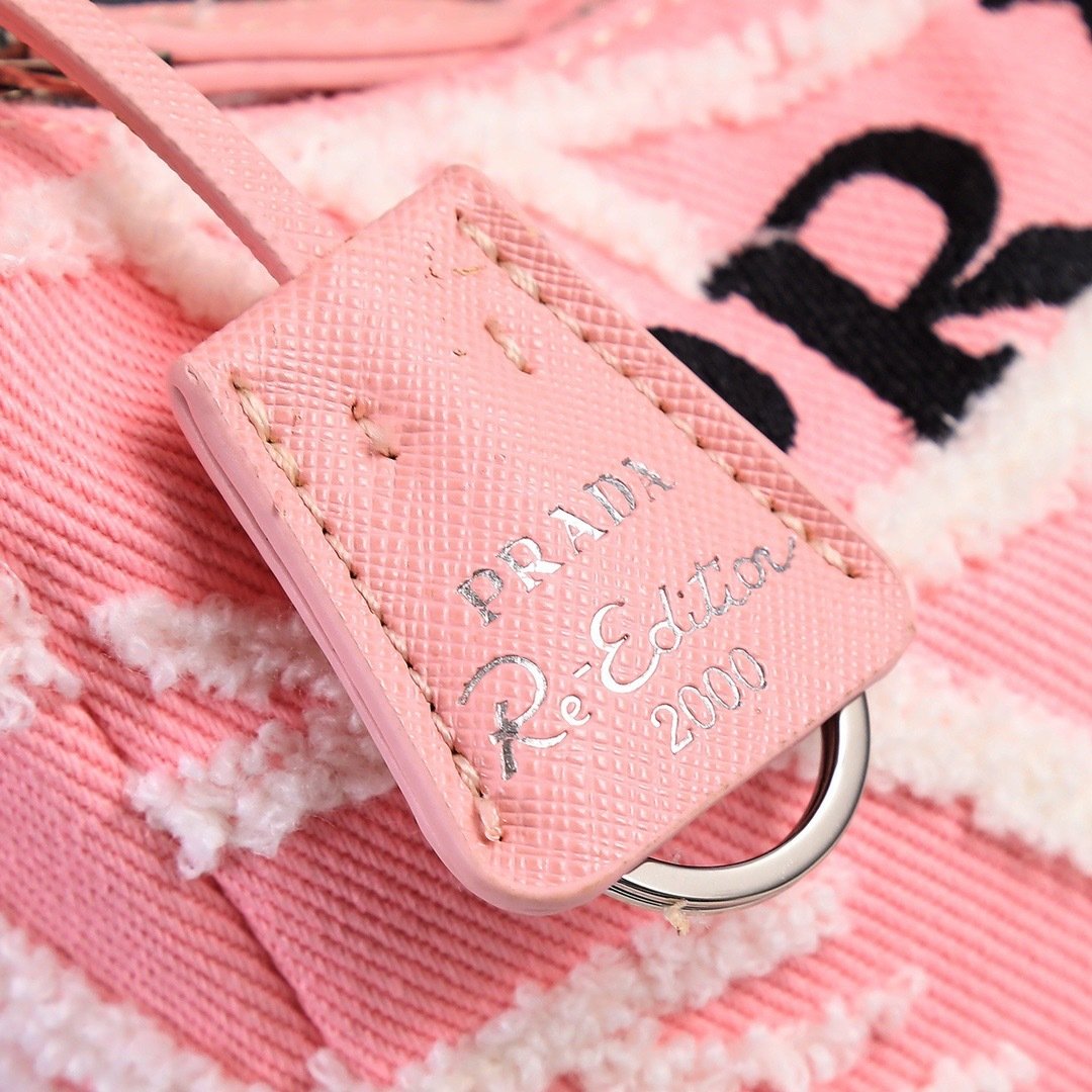 Prada Re-Edition Top Handle Bag 001280