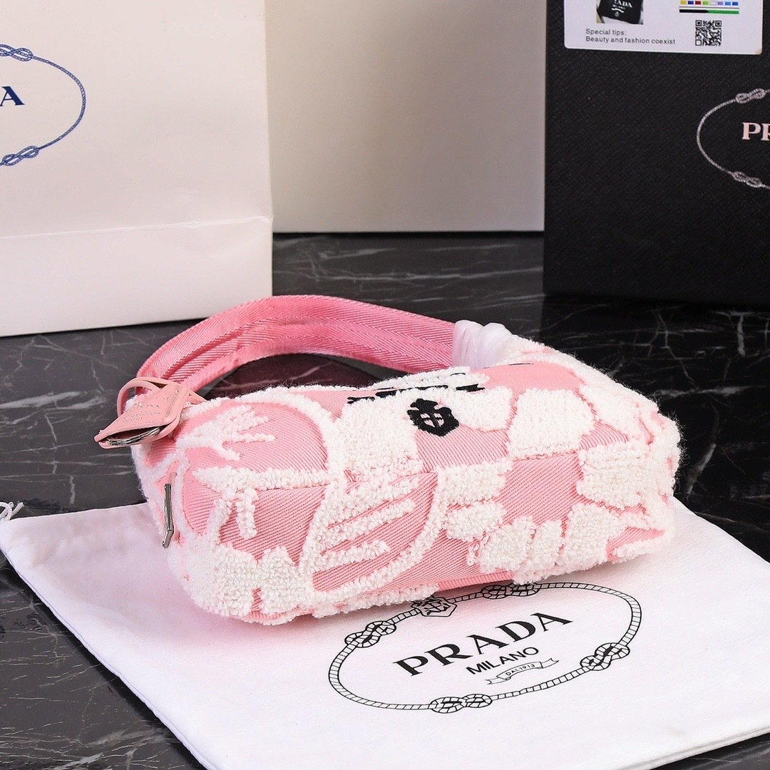 Prada Re-Edition Top Handle Bag 001280