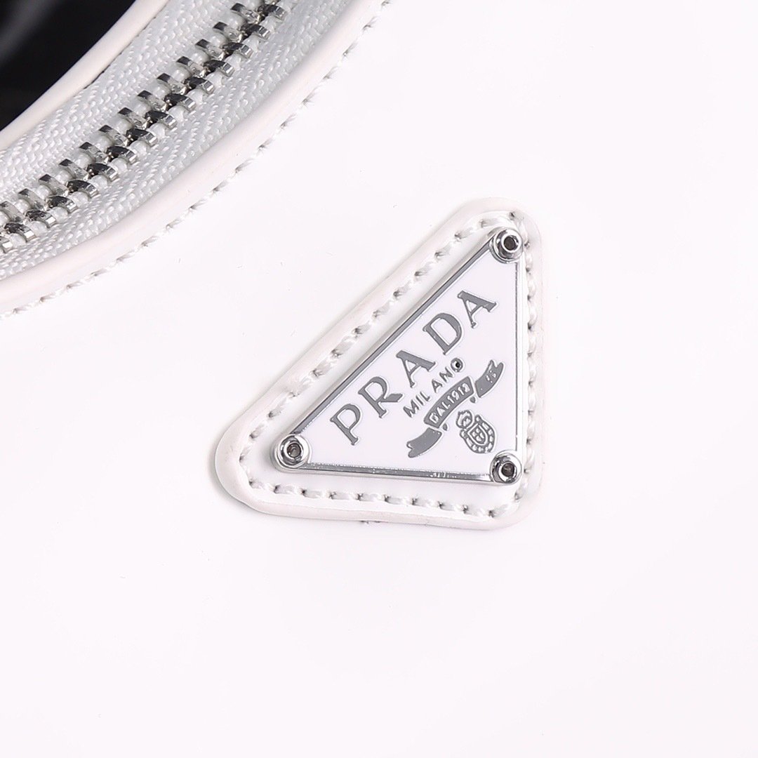 Prada Underarm Bag 001280