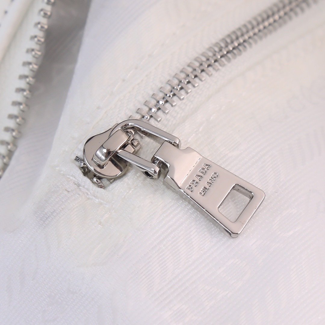 Prada Underarm Bag 001280