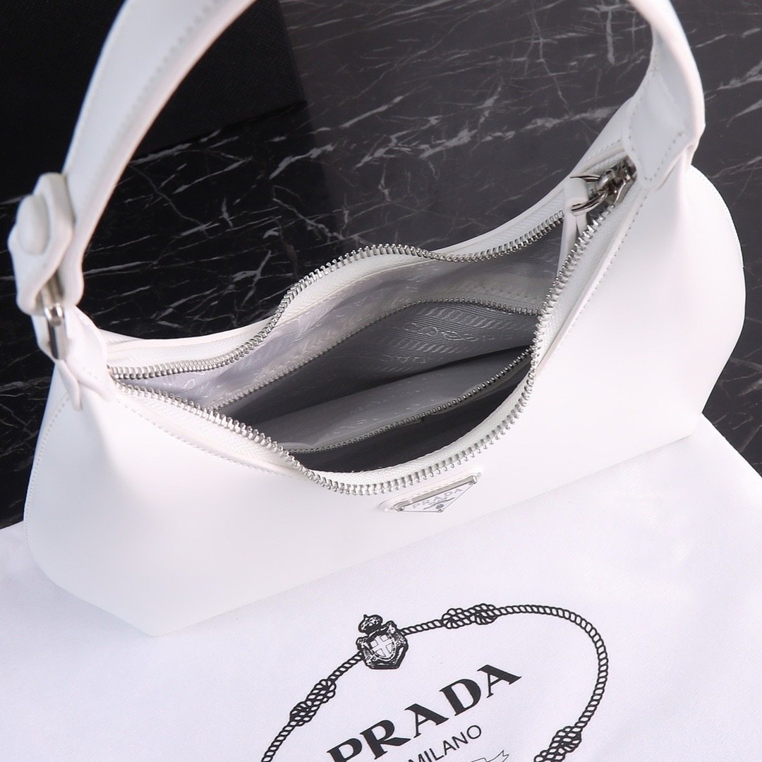 Prada Underarm Bag 001280