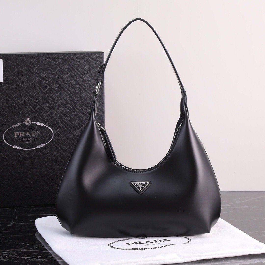 Prada Underarm Bag 001280