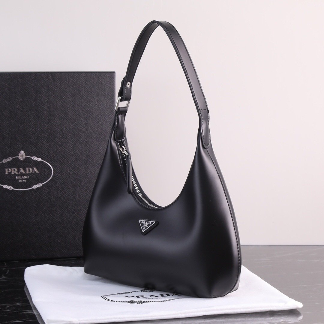 Prada Underarm Bag 001280