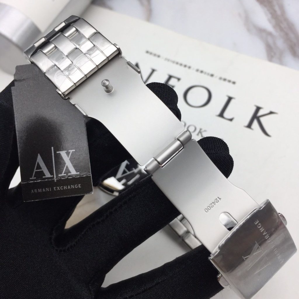 Armani Counter Repair Armani Exchange Armanis Wellknown Brand Simple