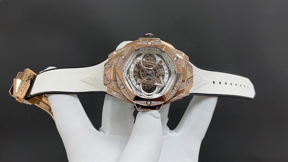 Hublot Todays Recommendation OF Hublots Secondgeneration Tattoo Quickrelease Belt
