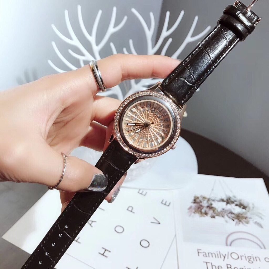 Chopard Chopin Fashion Round Full Diamond Belt Watch Womens
