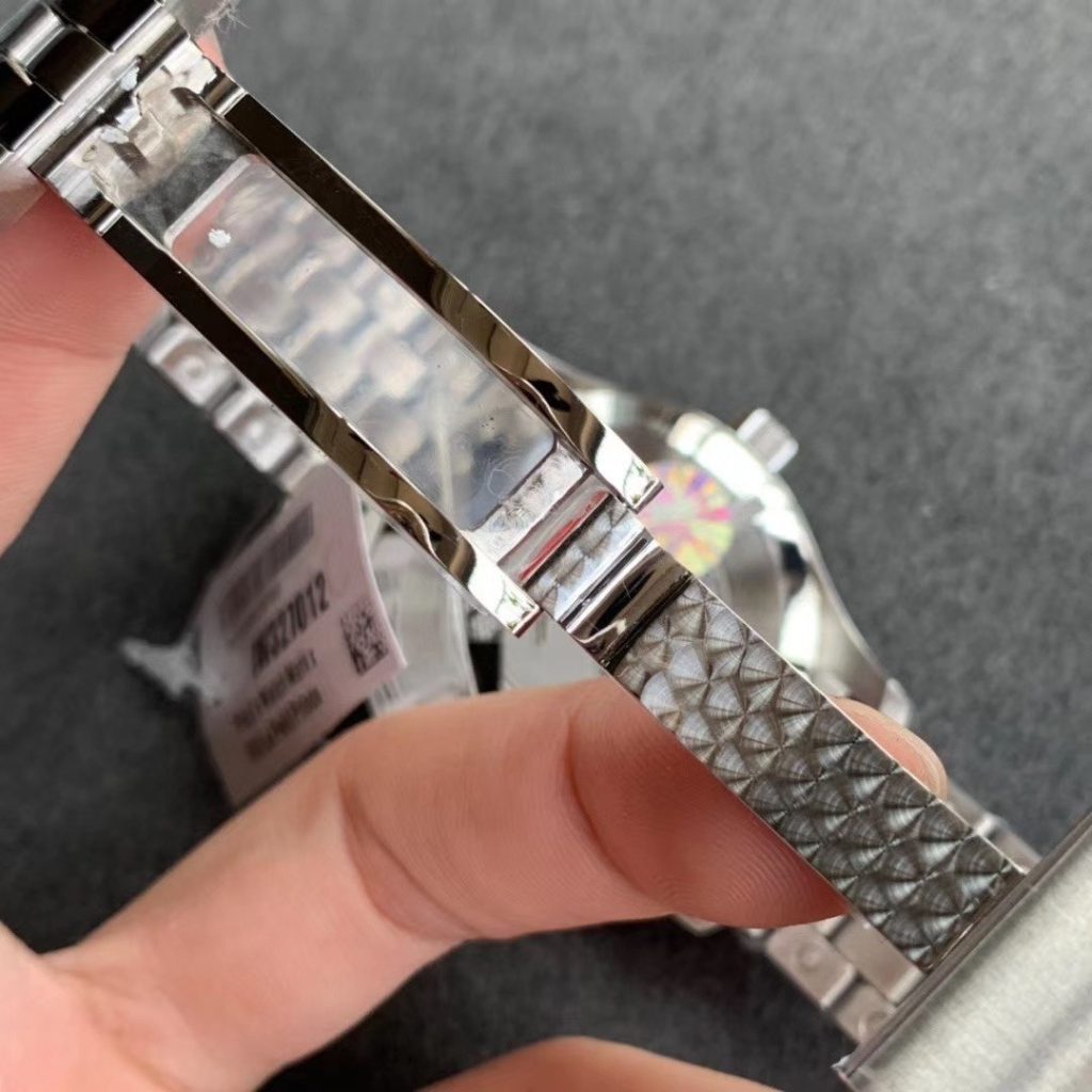 IWC V7 Upgrades IWC Pilot Mark 18 V2 Peoplefrien