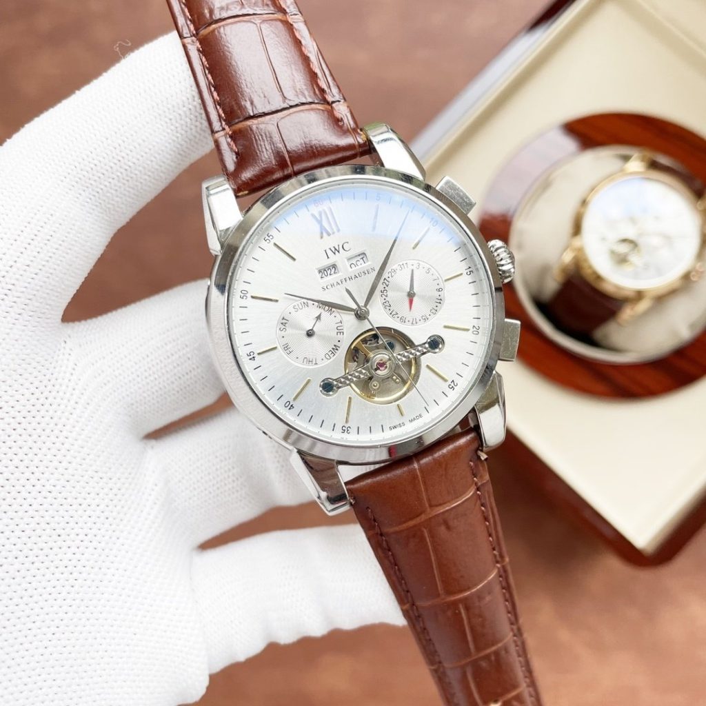 IWC Same IWC Fine Mens Watch Multifunctional Design Exquisite