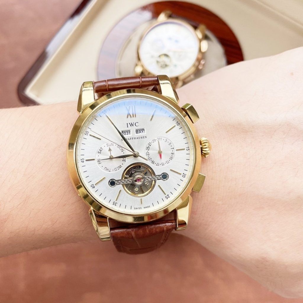 IWC Same IWC Fine Mens Watch Multifunctional Design Exquisite