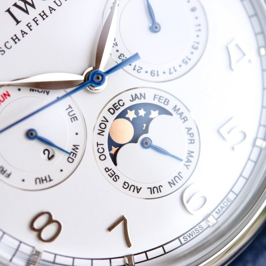 IWC White S THE Pinnacle OF Gold 50 Appearance