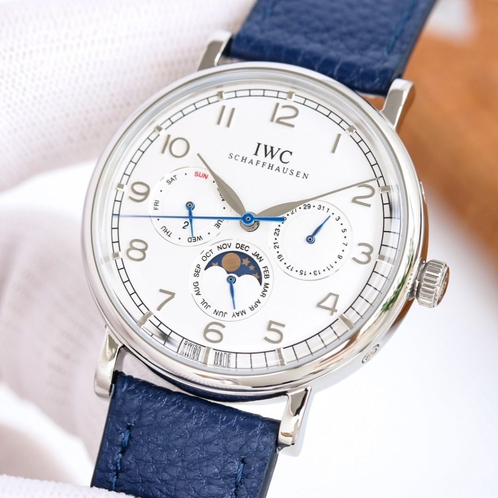 IWC White S THE Pinnacle OF Gold 50 Appearance
