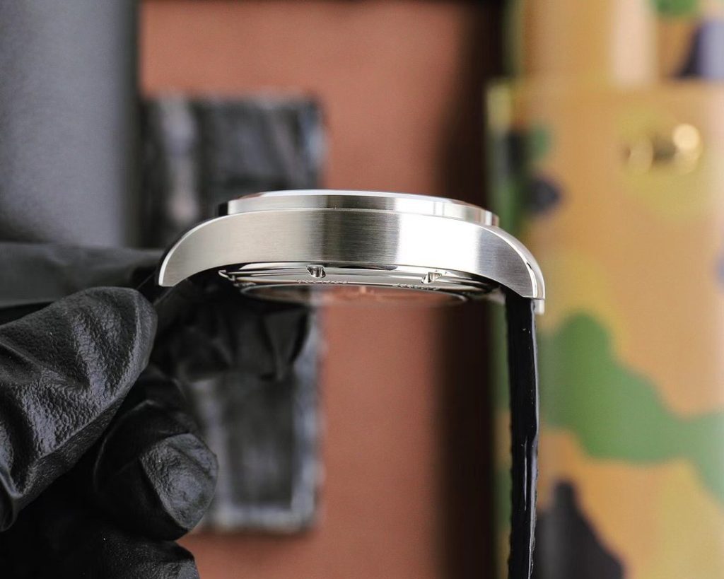 IWC THE OF V9 Breaks Through THE Watch Industry