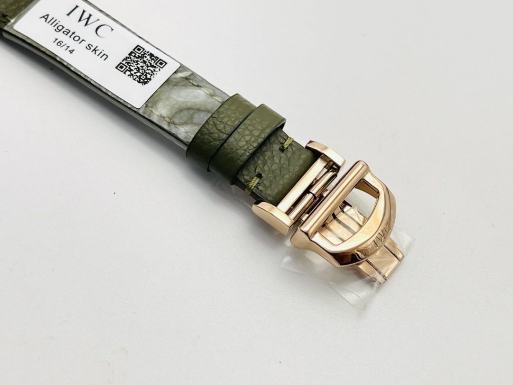 IWC IWS FACTORY2023 Wall Crack Recommendation ONE OF THE
