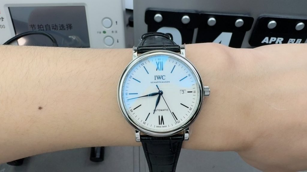 IWC 150TH Anniversary OF V7 Wave