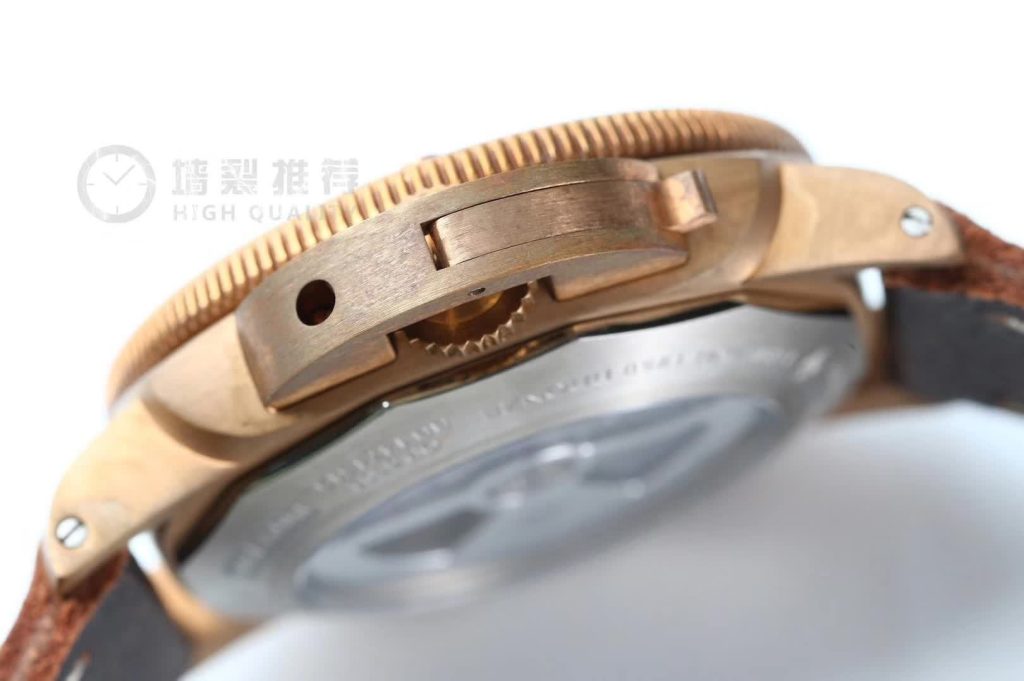 Panerai THE Order IS Panerai PAM382 Equipped