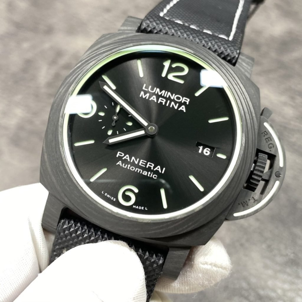 Panerai THE Panerai PAM1118 Mechanical Mens Watch THE Carbon