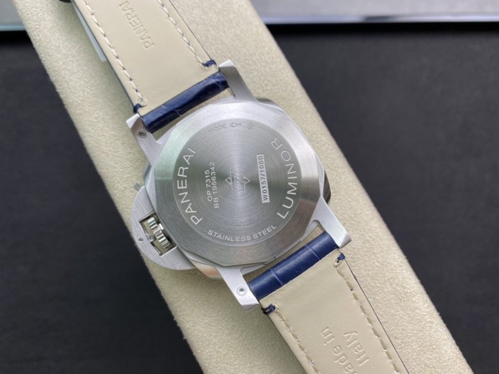 Panerai THE Order IS Panerai Luminor Marina PAM1393 Size