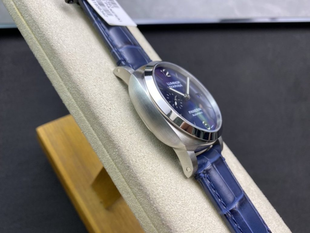 Panerai THE Order IS Panerai Luminor Marina PAM1393 Size