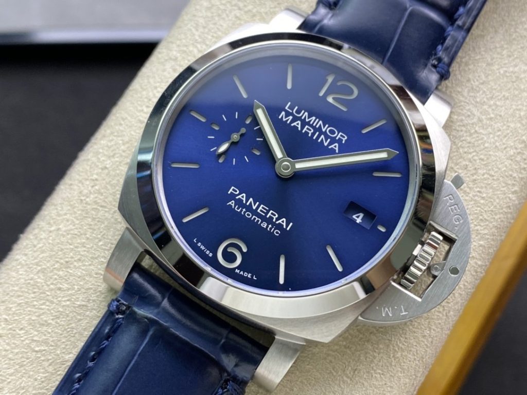 Panerai THE Order IS Panerai Luminor Marina PAM1393 Size
