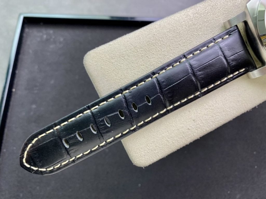 Panerai PAM1312 Size 44MM Equipped
