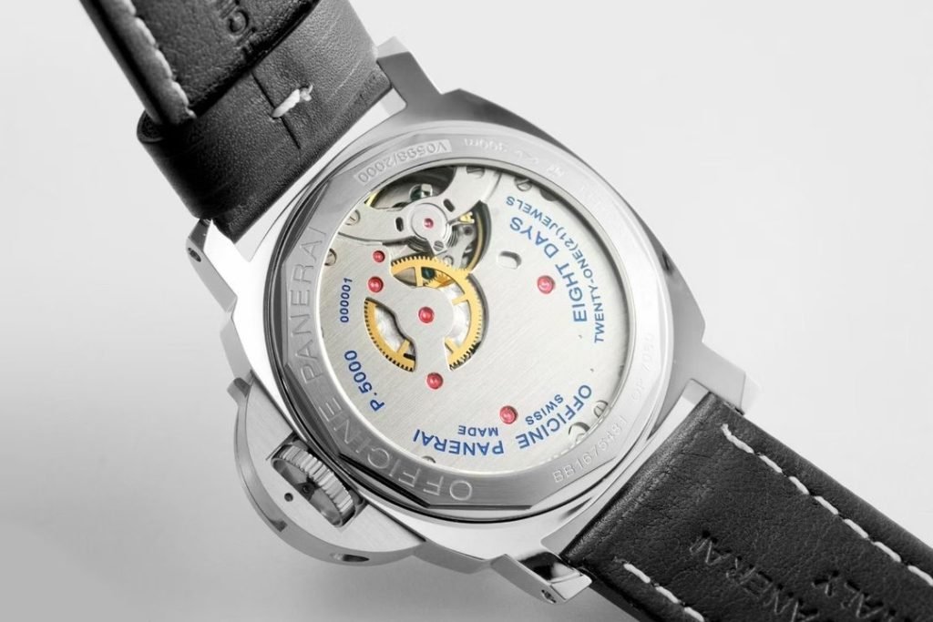 Panerai THE Luminor Panerai Watch PAM915 IS Equipped
