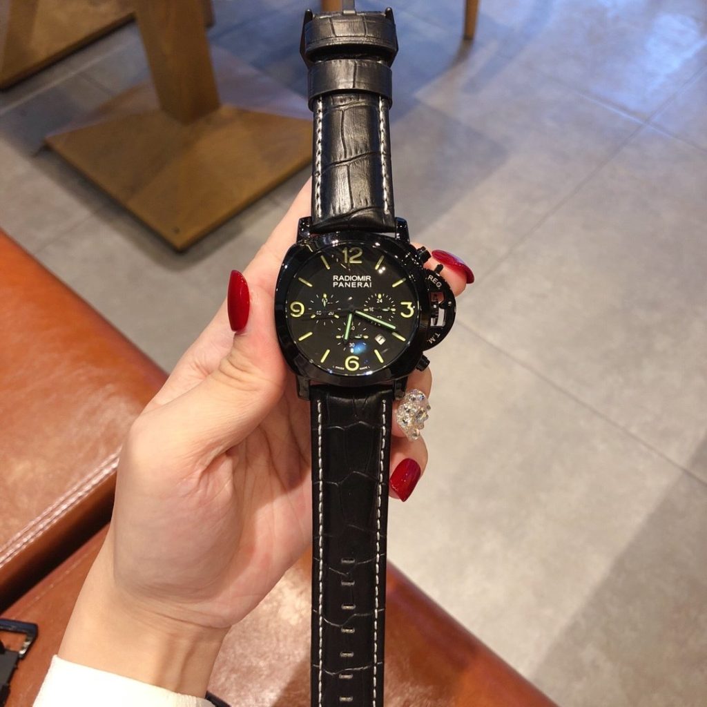 Panerai THE 95 Panerai Shows Highend Running Second Quartz